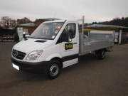 Mercedes-3-tonne-dropside-1